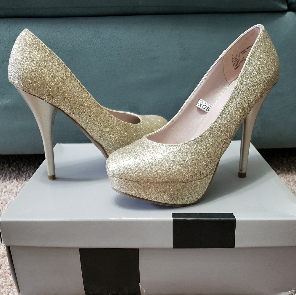 Mossimo gold glitter heels